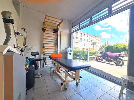 location locaux professionnels 3 pièces 68.38 m² à le pecq (78230)  2 400 €