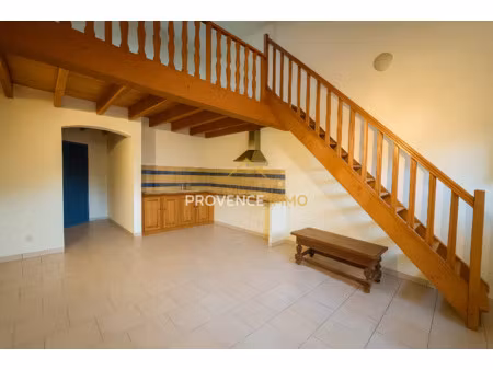 charmant duplex en rez-de-chaussée avec cour privative à mau