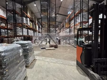 location local commercial