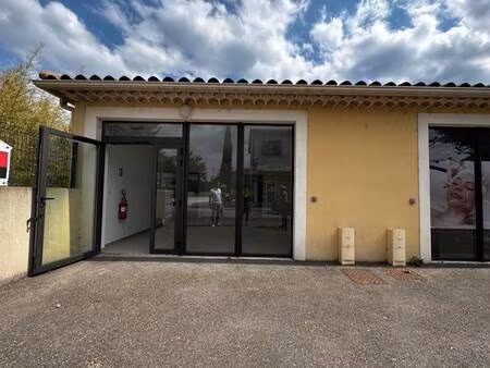 local commercial à louer