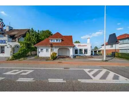 immeuble commercial à haut rendement.