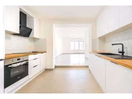 appartement 2 ch  81 m²  hannut centre