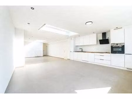 location appartement 2 ch  100 m²  hannut centre