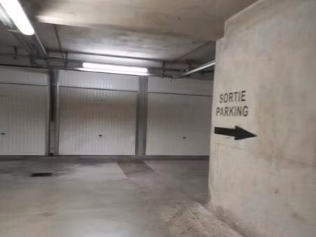 vend box parking sous terrain