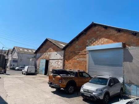 location entrepôt 700 m2