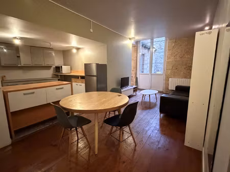 t2 meuble avec terrasse - rue du mirail