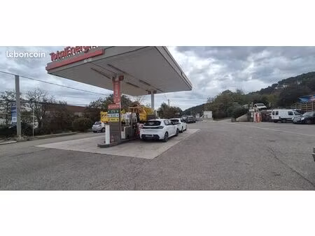 garage mécanique – carrosserie – station-service avec boutique