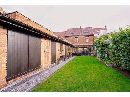 gezinswoning waarin gezelligheid en extra ruimte troef is!