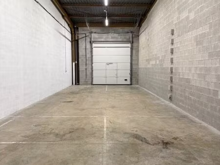 surface industrielle à louer à rue joseph francq 01 piéton (vbd59733)