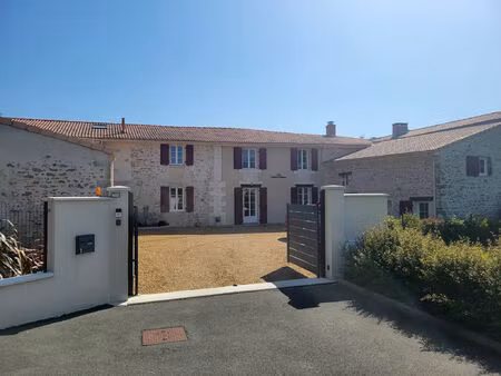 vente maison 6 pièces 170 m² sérigné (85200)