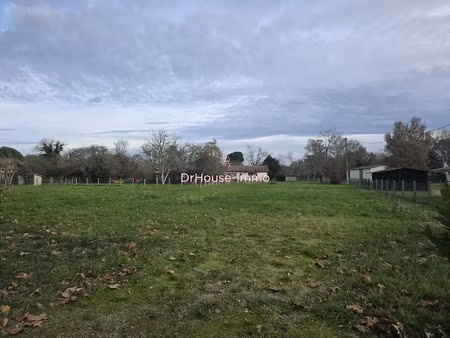 vente terrain 1264 m² à lerm-et-musset (33840)  44 000 €