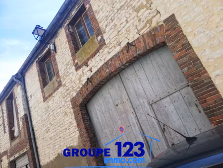 grange garage de 106 m2 au sol  au coeur d'aillant.