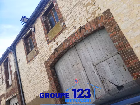 grange garage de 106 m2 au sol  au coeur d'aillant.