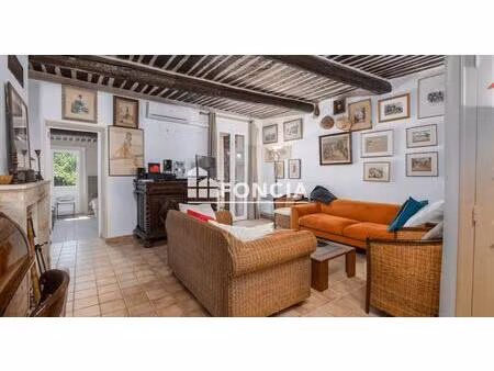 reillanne  jolie maison de village t5 de 120 m2 avec terrasse et garage