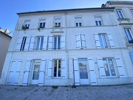 prestigieux immeuble de rapport en vente à saujon  nouvelle-aquitaine