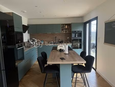 maison contemporaine de 138 m² à saint-martin-du-manoir