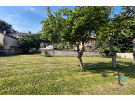 terrain nogent le roi 5 min a pieds centre 980 m2 env.