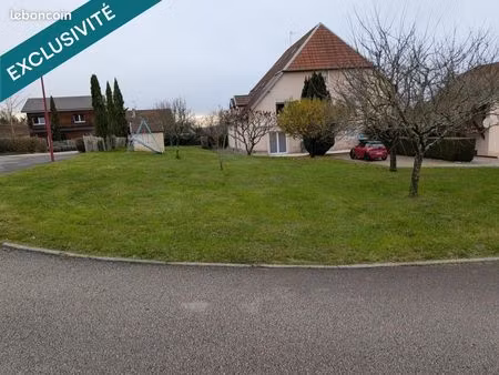 terrain 550 m² recologne