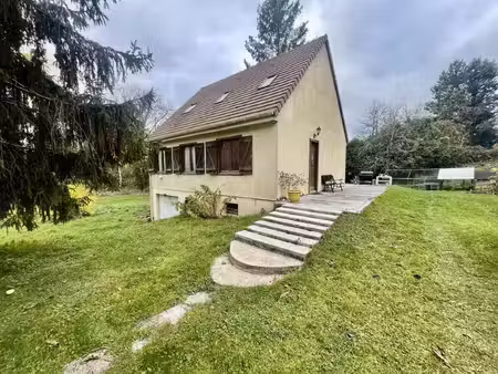 maison sur sous sol total  sur plus de 10 000m² de terrain