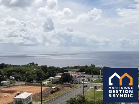 bureau ou local avec magnifique vue mer