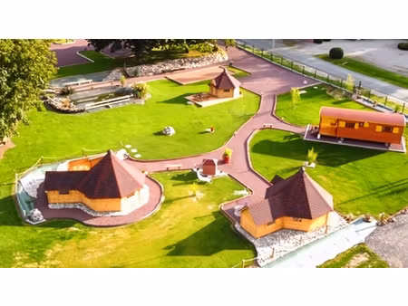 ferme authentiques et 6 gîtes sur 1.5 hectares (terrain cons