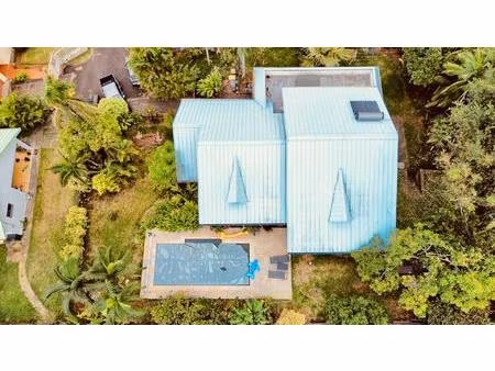 à vendre – propriété spacieuse à la montagne (97417)  ruisseau blanc