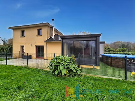 saint-urbain - spacieuse maison familiale avec extension récente et potentiel d'activité i