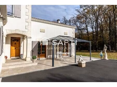 villa de 232 m² dans le charmant village de mouthiers-sur-boême