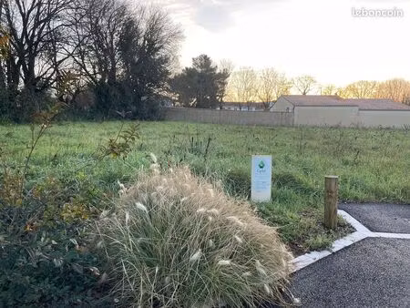 terrain 386 m² à salles sur mer