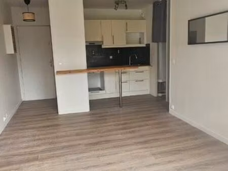 appartement 2 pièces avec balcon vue mer