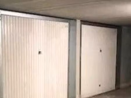 location garage parking aiguelongue