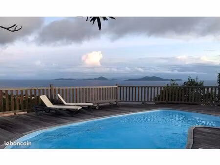 t3 meublé à vieux-fort – vue panoramique sur les saintes  piscine & zéro vis-à-vis