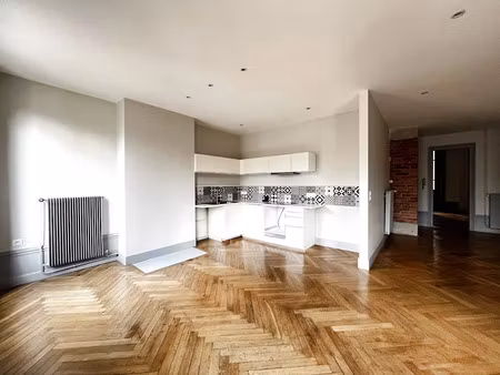 location appartement 3 pièces 101.18 m² à saint-etienne (42000)  850 €