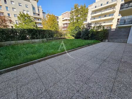 location appartement 3 pièces 63.77 m² à cergy (95000)  1 050 €
