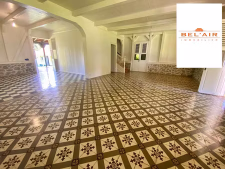 location maison 7 pièces 188 m² à le lamentin (97232)  2 490 €