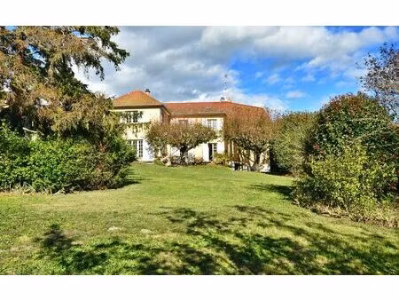 maison neaux 300 m² t-9 à vendre  229 000 €