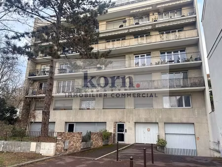 location locaux professionnels 353 m² à saint-cloud (92210)  96 000 €