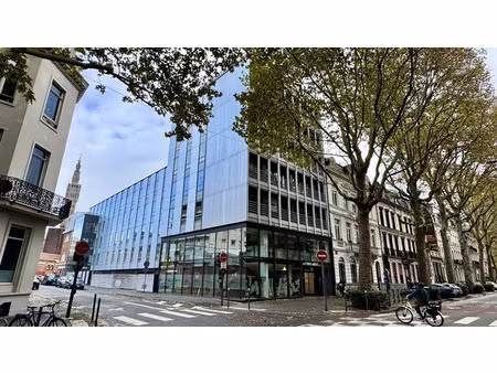 très beaux bureaux avec terrasses sur le boulevard de la liberté