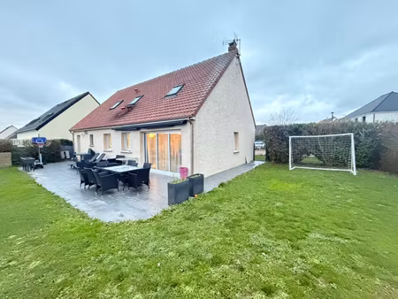 pavillon individuel construit sur une parcelle d'environ 600