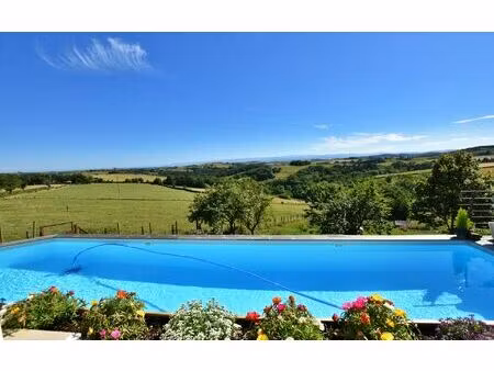 maison saint-priest-la-roche 200 m² t-3 à vendre  385 000 €