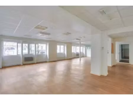 bureaux à louer 140m² - hotel de ville