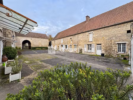 corps de ferme cires les mello