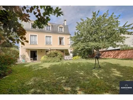 demeure familiale sur saint maur - la varenne saint hilaire