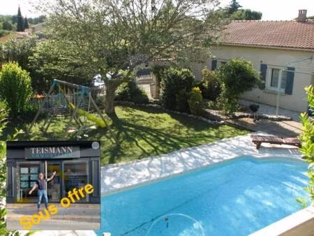 maison plain-pied 3 chbes sur 980 m²  piscine