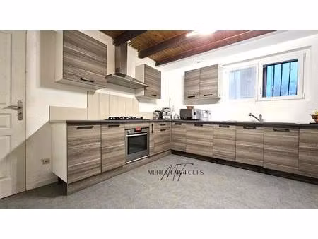 maison de village 6 pièces  4 ch  surface au sol de 180 m2  11150 pexiora