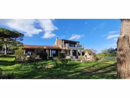 maison pied dans l'eau