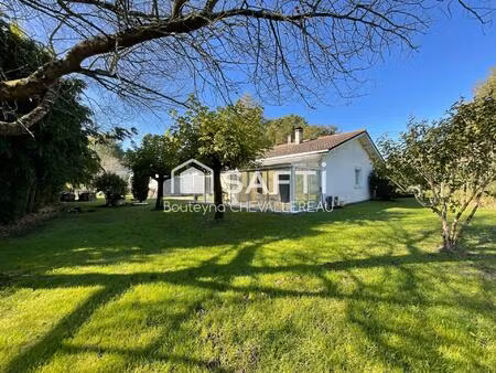 maison plain-pied avec 2 chambres et garage sur parcelle de 5215m2