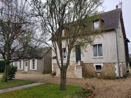a 8 kms de verneuil sur avre  maison avec dependances fort potentiel