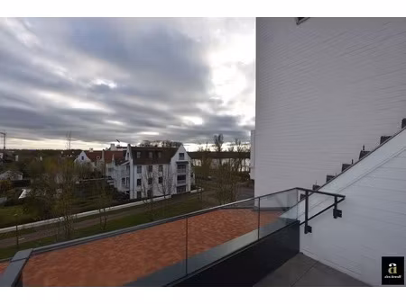 appartement te huur in knokke-heist met 2 slaapkamers