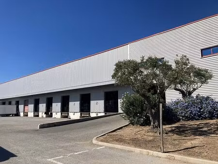 location local d'activités st raphael 5 398 m²